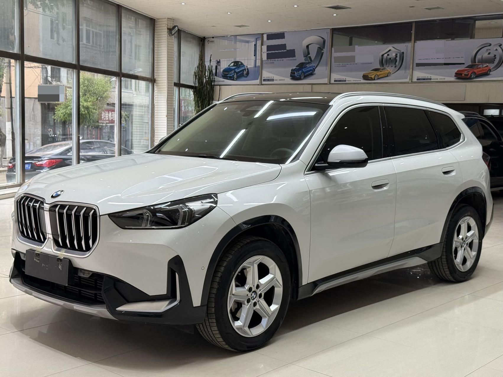 BMW X1 2023 car image 