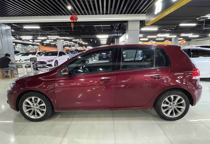 Volkswagen Golf 2013 car image #3