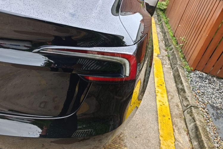 Tesla Model 3 2024 car image #8
