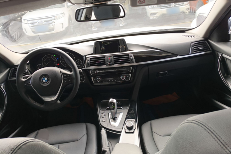 BMW 3 Series 2017 #11 BMW 3 Series 2017 car image #11