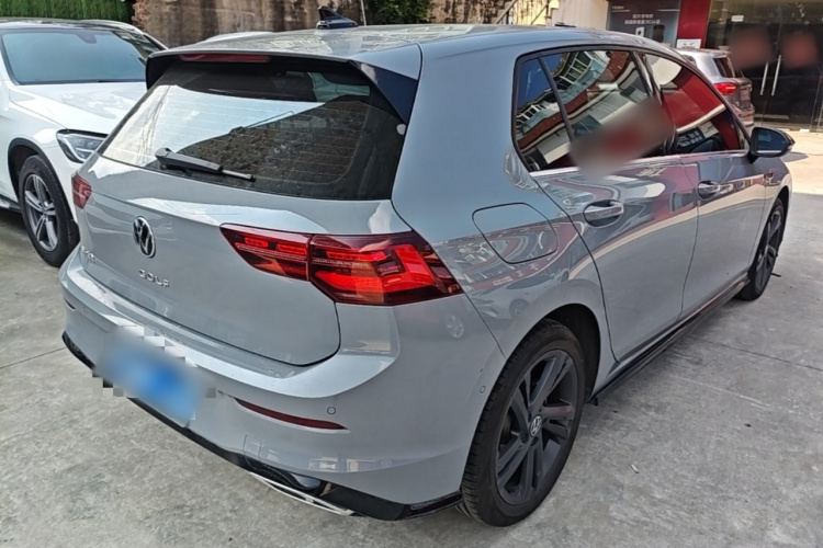 Volkswagen Golf 2023 car image #7