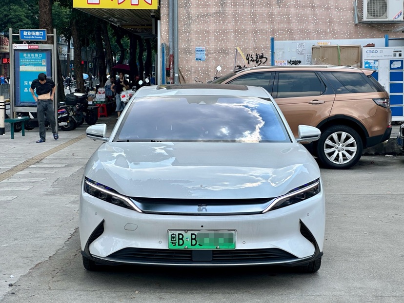 BYD Han 2022 immagine di auto #2