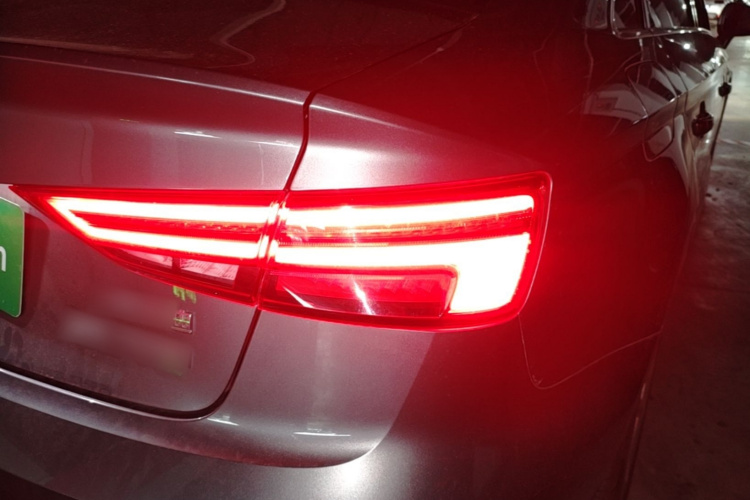 Audi A3 2018 car image #8