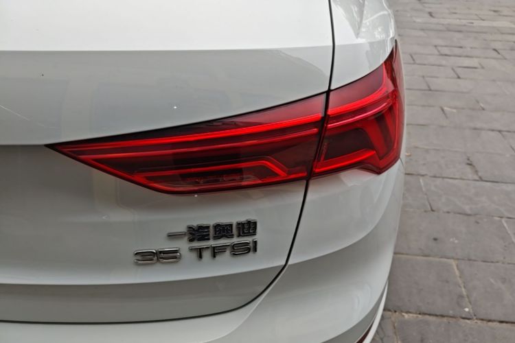 Audi Q3 2024 #8 Audi Q3 2024 car image #8