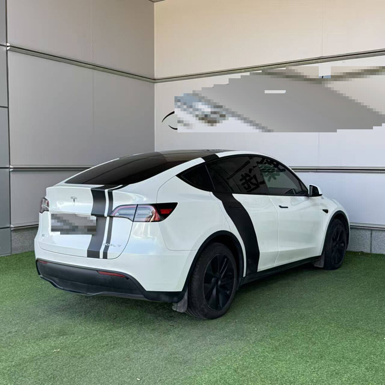 Tesla Model Y 2024 #9 Tesla Model Y 2024 car image #9