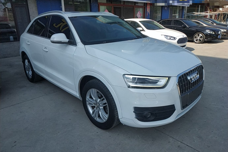 Audi Q3 2015 car image #4