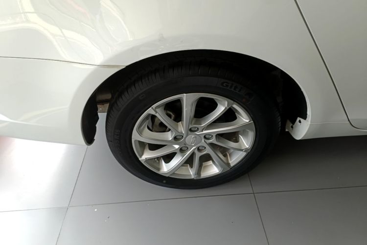 GEELY Emgrand 2021 car image #10