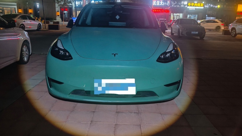 Tesla Model Y 2024 #2 Tesla Model Y 2024 car image #2