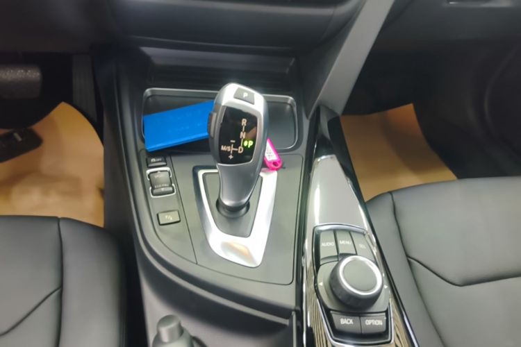BMW 3 Series 2017 image de voiture #18