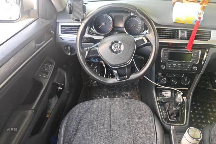 Volkswagen Bora 2017 car image #12