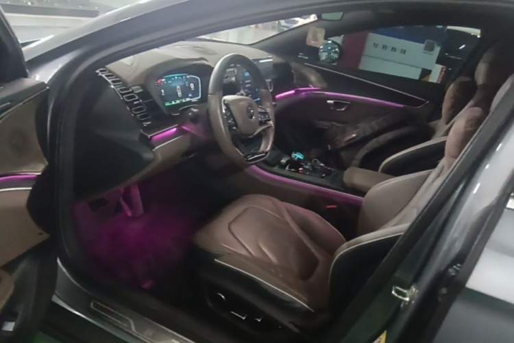 BYD Han 2023 car image #15