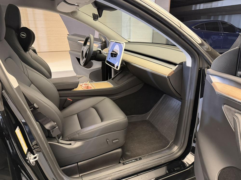 Tesla Model Y 2023 #15 Tesla Model Y 2023 immagine di auto #15
