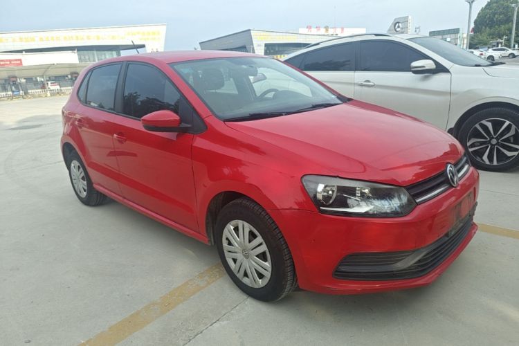 Volkswagen Polo 2015 car image #4
