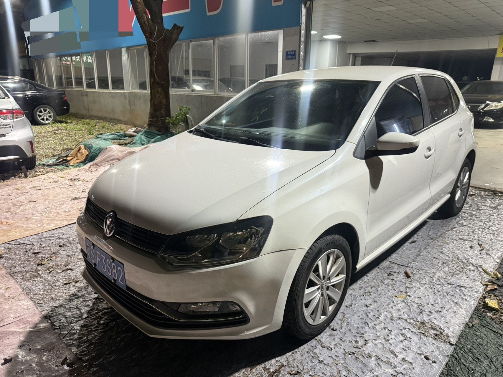 Volkswagen Polo 2015 Volkswagen Polo 2015 car image