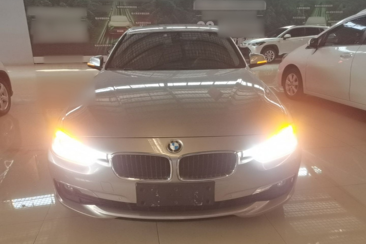 BMW 3 Series 2017 #3 BMW 3 Series 2017 car image #3