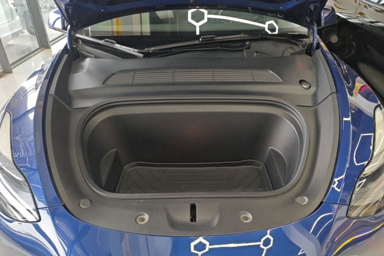 Tesla Model Y 2021 car image #20