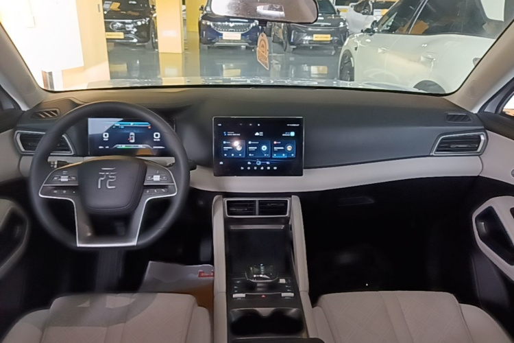 BYD YuanUP 2024 car image #10