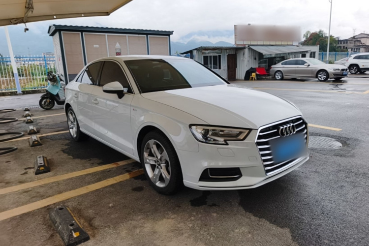 Audi A3 2019 #4 Audi A3 2019 car image #4