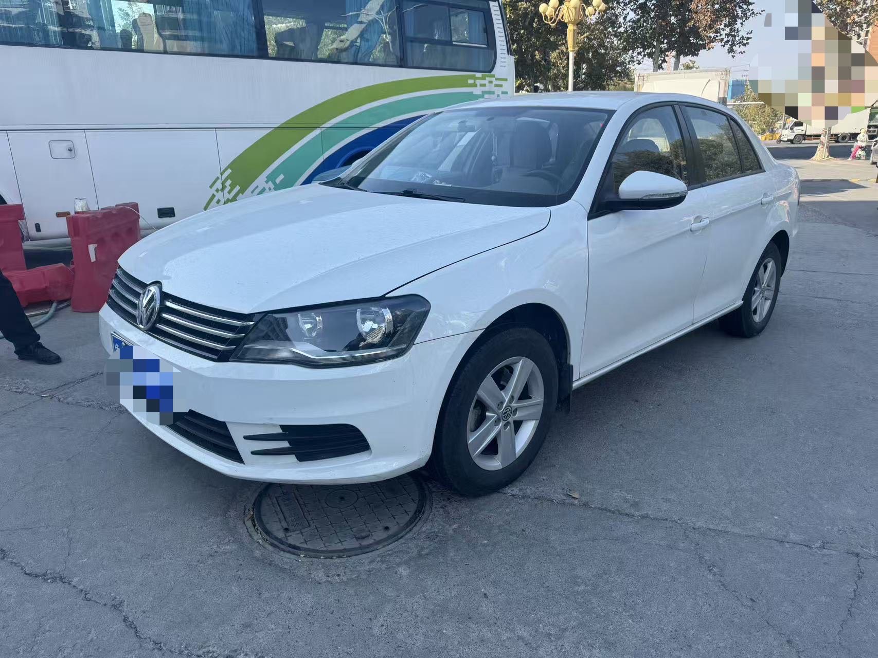Volkswagen Bora 2015 car image 