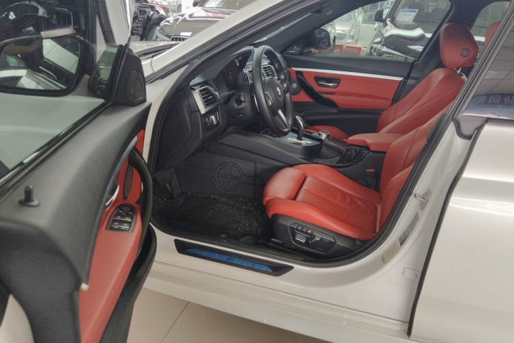 BMW 3 Series GT 2019 imagem de carro #16