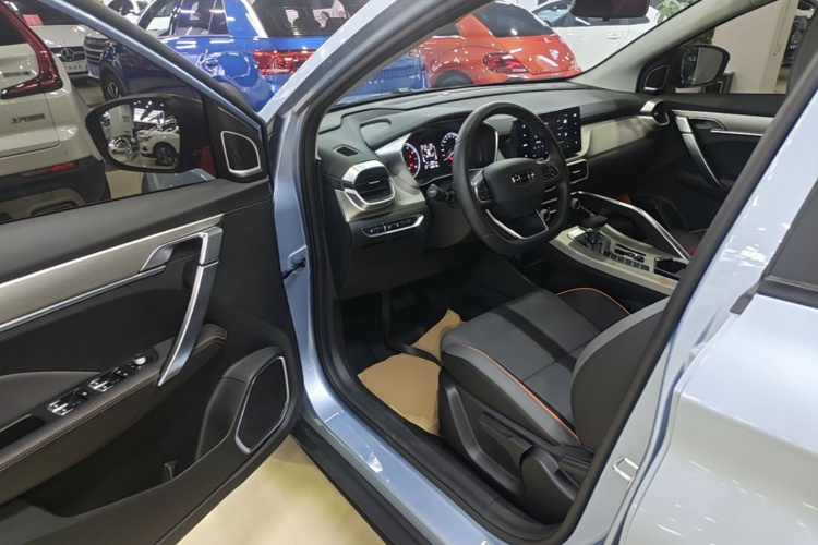 GEELY Coolray 2024 car image #16