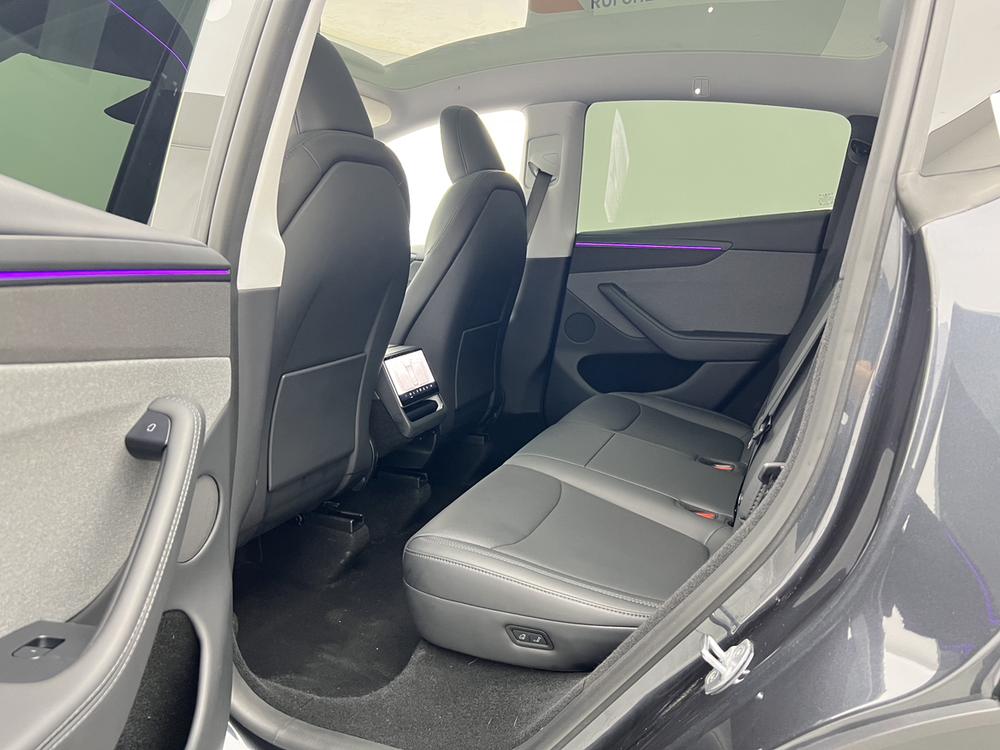 Tesla Model Y 2025 #23 Tesla Model Y 2025 car image #23