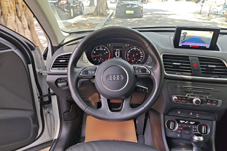 Audi Q3 2018 #11 Audi Q3 2018 car image #11