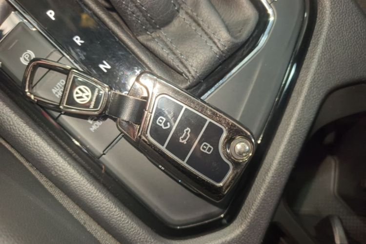 Volkswagen Tharu 2021 car image #9
