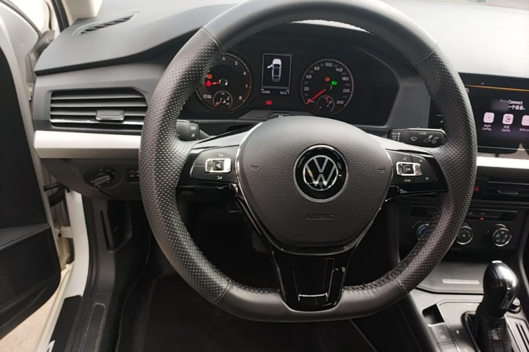 Volkswagen Lavida 2021 car image #11