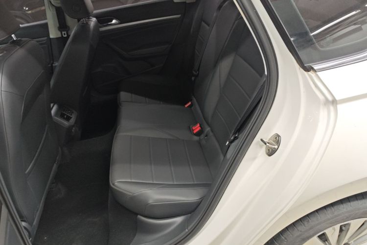 Volkswagen Lavida 2019 car image #19