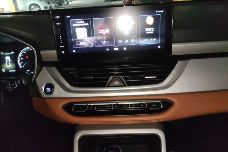 GEELY Vision X6 2020 immagine di auto #13