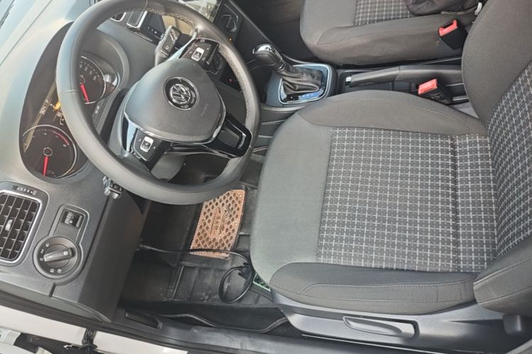 Volkswagen Polo 2017 #16 Volkswagen Polo 2017 car image #16