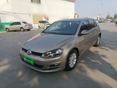 Volkswagen Golf 2017 Volkswagen Golf 2017 صورة سيارة