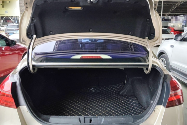 GEELY Emgrand 2018 #19 GEELY Emgrand 2018 car image #19