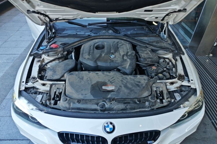 BMW 3 Series 2018 #20 BMW 3 Series 2018 car image #20