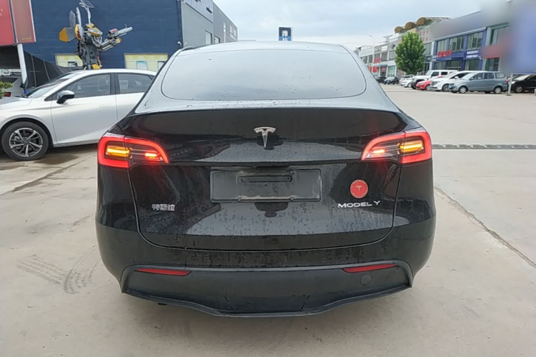 Tesla Model Y 2022 #6 Tesla Model Y 2022 immagine di auto #6