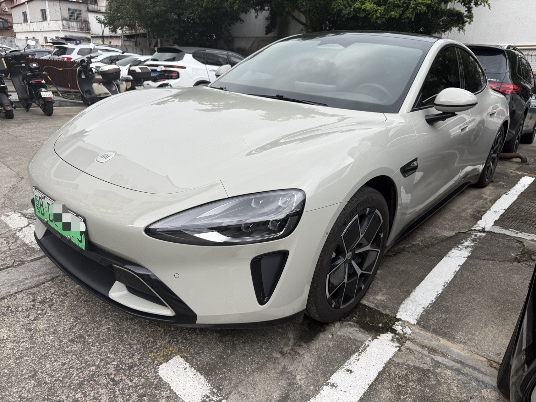 MI SU7 2025 car image 