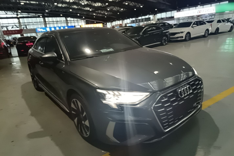 Audi A3 2023 immagine di auto #4