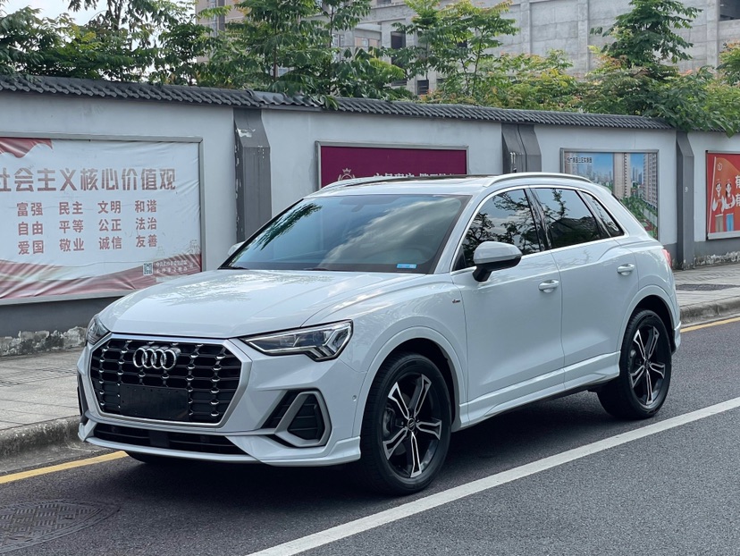 Audi Q3 2023 Audi Q3 2023 car image
