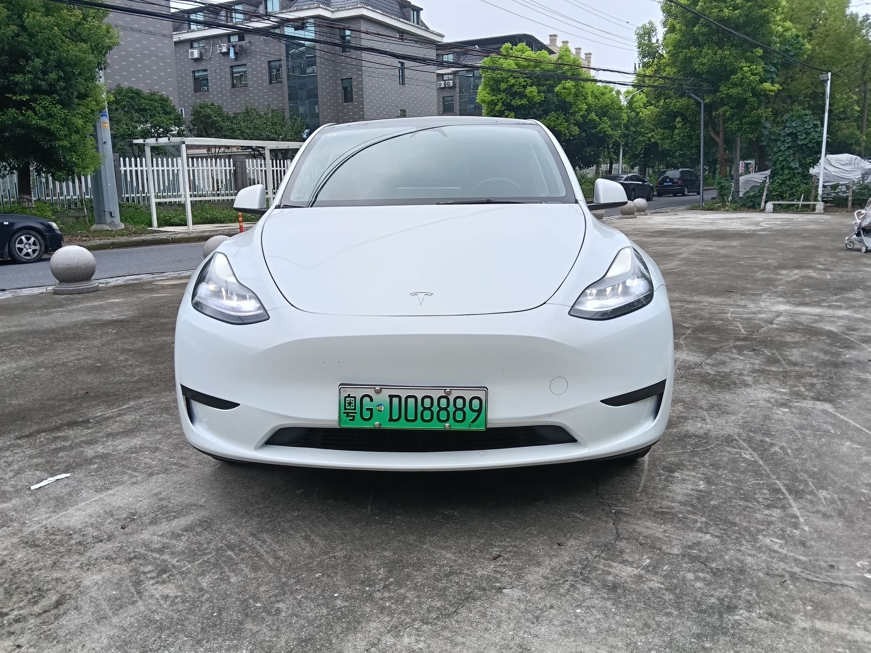 Tesla Model Y 2024 car image 
