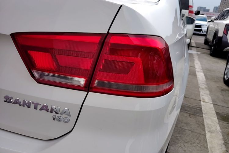 Volkswagen Santana 2016 #8 Volkswagen Santana 2016 car image #8