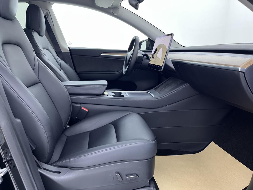 Tesla Model Y 2021 صورة سيارة #26