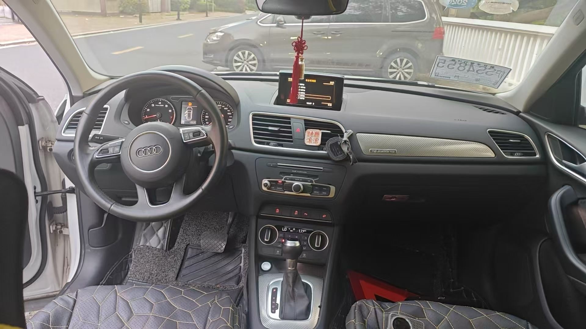 Audi Q3 2017 изображение автомобиля #6