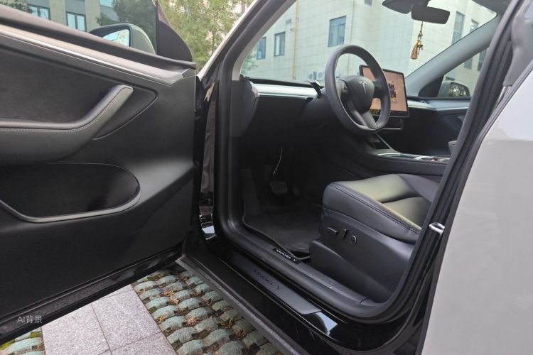 Tesla Model Y 2024 #18 Tesla Model Y 2024 car image #18