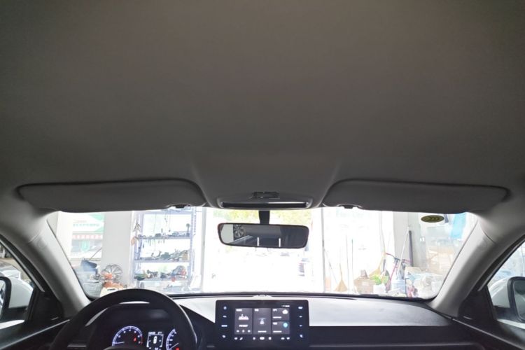 GEELY Emgrand 2026 car image #20