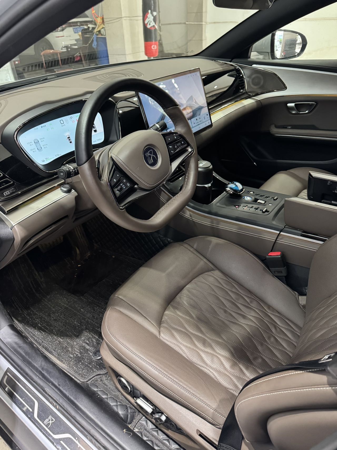 BYD Han 2025 #5 BYD Han 2025 изображение автомобиля #5
