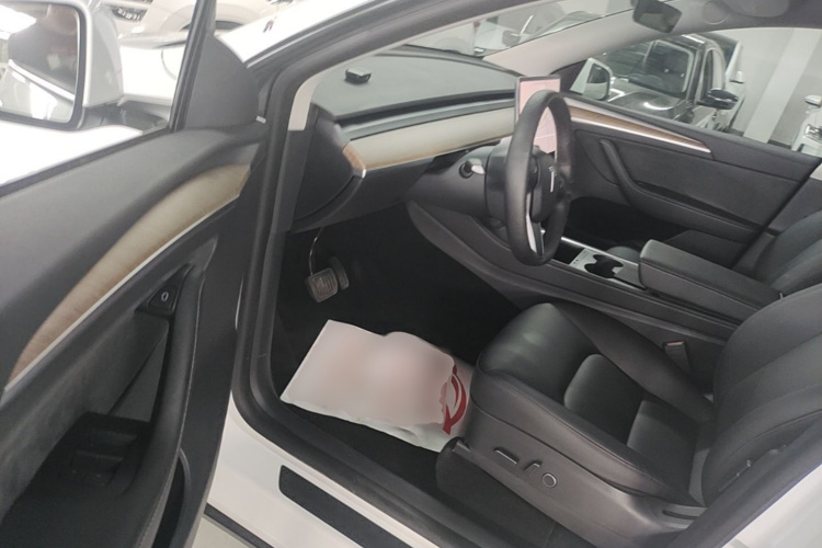 Tesla Model Y 2021 #16 Tesla Model Y 2021 immagine di auto #16