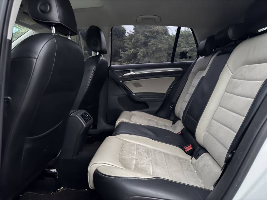 Volkswagen Golf 2017 car image #6