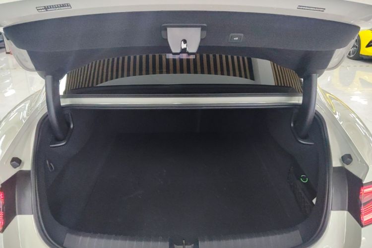 MI SU7 2025 car image #19