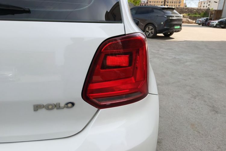 Volkswagen Polo 2018 image de voiture #8